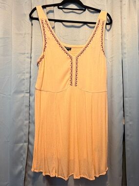 Torrid Sleeveless Embroidered V-Neck Top - Peach